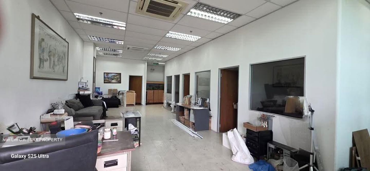 Midview Building (D23), Factory #633240951